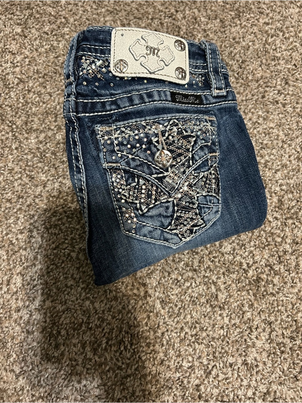 NWOT Miss Me Embellished Dark Blue girls Jeans